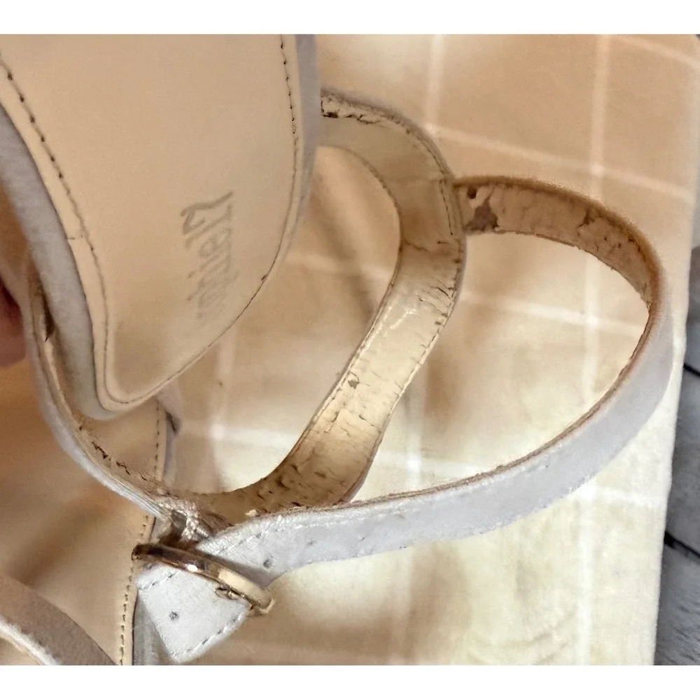 Sophie17 inside each